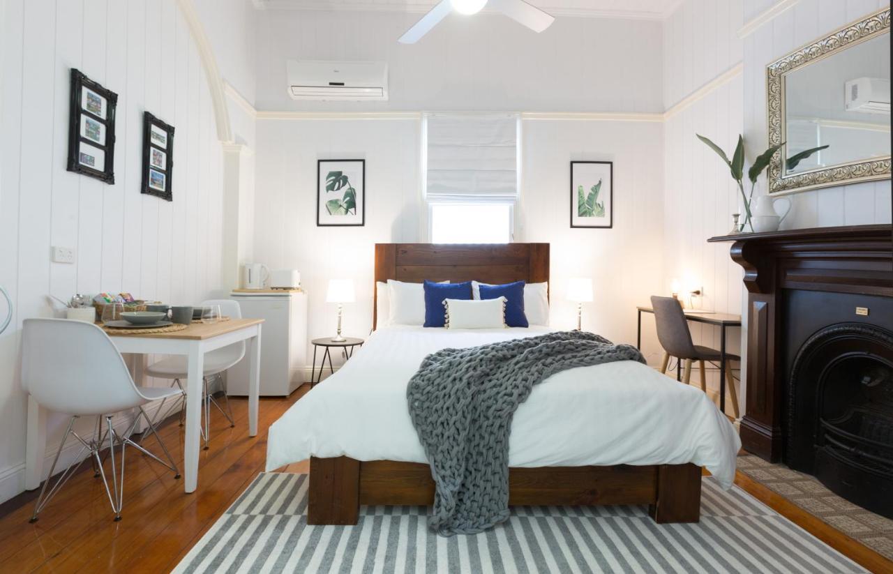 99 Kirkland Bed & Breakfast Μπρίσμπεϊν Δωμάτιο φωτογραφία